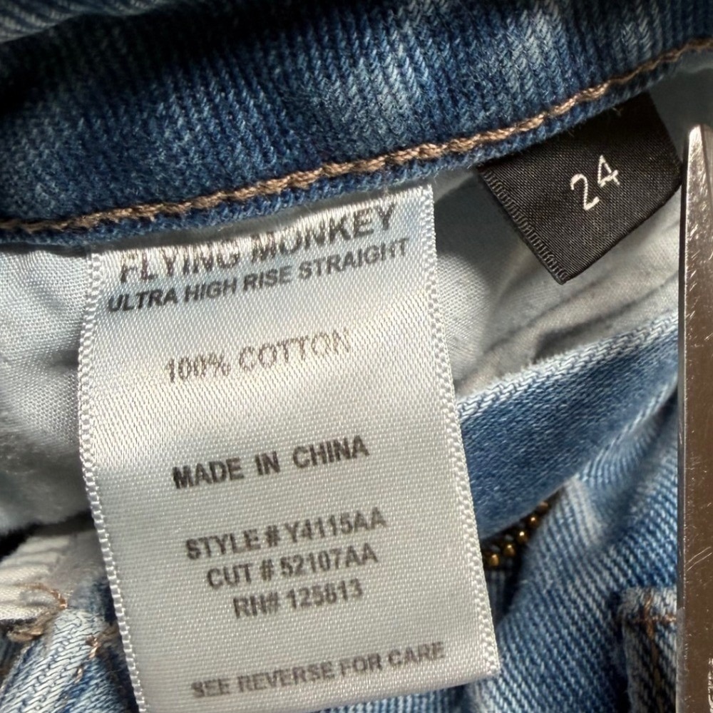 Flying Monkey Distressed Shredded Grunge Jeans Crop Blue High Rise Jr Womens 24 - Picture 6 of 6